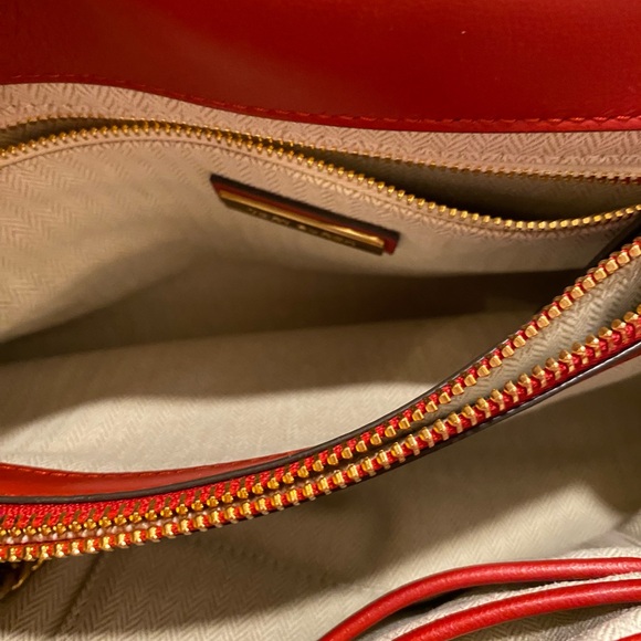 Kira Chevron Convertible Shoulder Bag Red - Picture 5 of 7